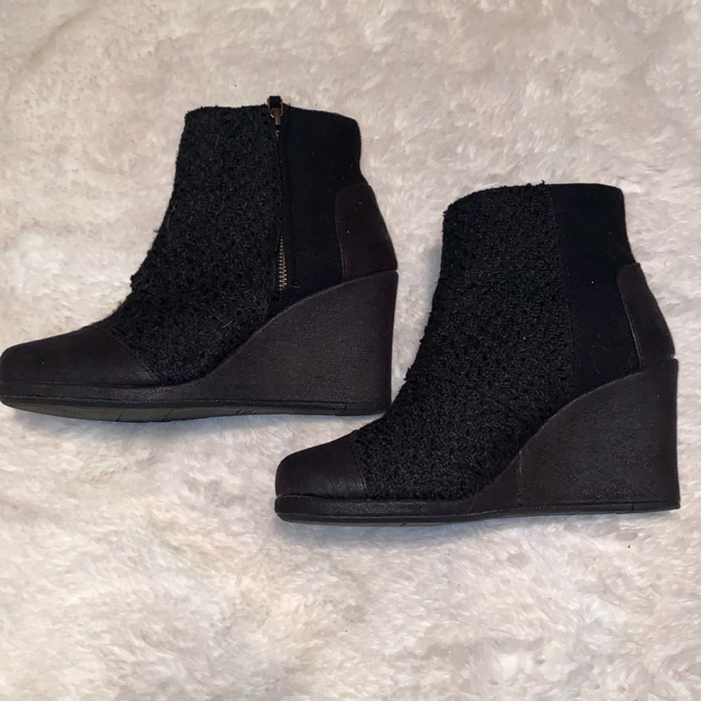 TOMS Wedge Heels.